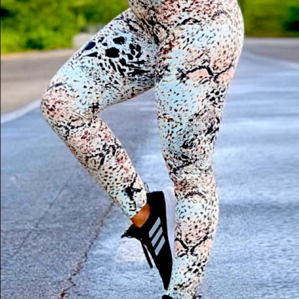 BRAND NEW ✨ w/ Tags Multi-Colored Cheetah Inspired Leggings.